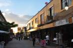 Fim de tarde gostoso na rua peatonal de Tlaquepaque, bairro artístico de Guadalajara, no México